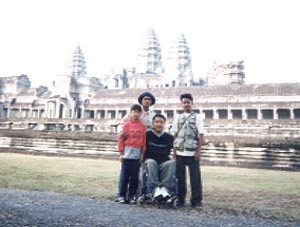 angkor02.jpg (22958 バイト)