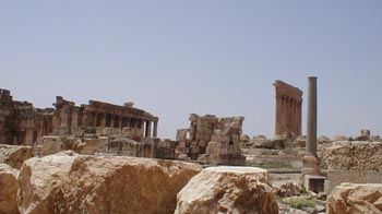 baalbeck03.jpg (19476 バイト)