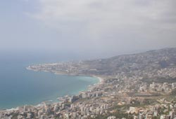 jounieh01.jpg (12886 バイト)